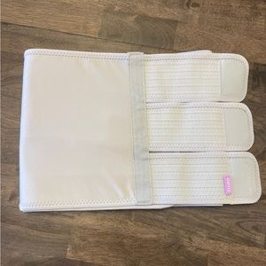 EUC Frida Mom Abdominal Binder